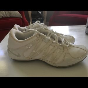 Nike Flash cheerleading volleyball shoe sz9
